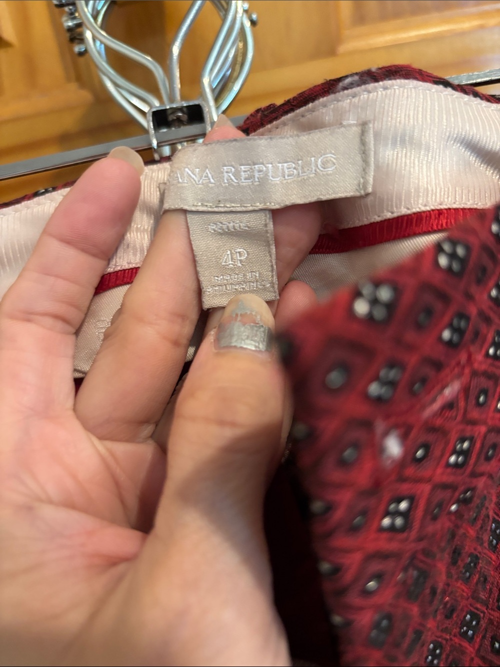 Ann Taylor Red Patterned Ankle Cropped Pants - Picture 2 of 10